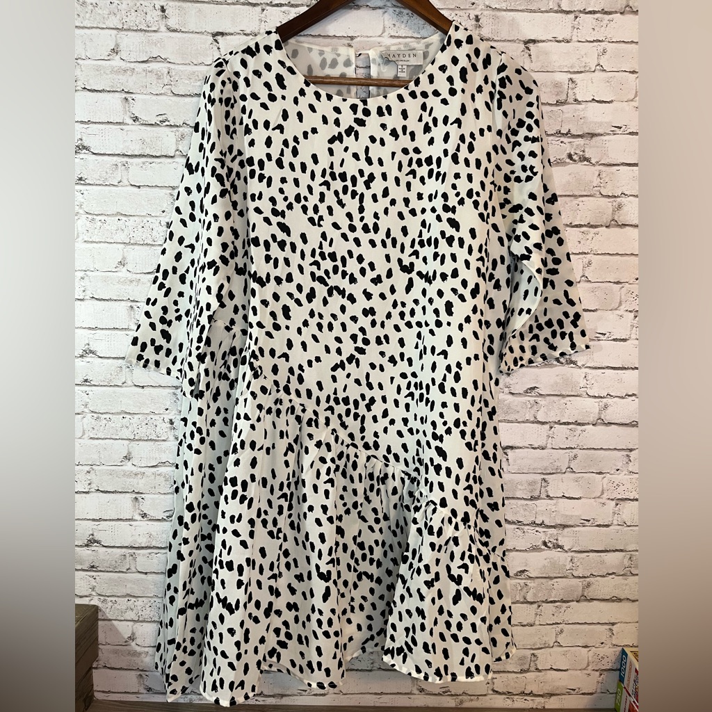 Hayden Los Angles Women's Asymmetrical Dotted Swing Dress 3/4 Sleeve Siz